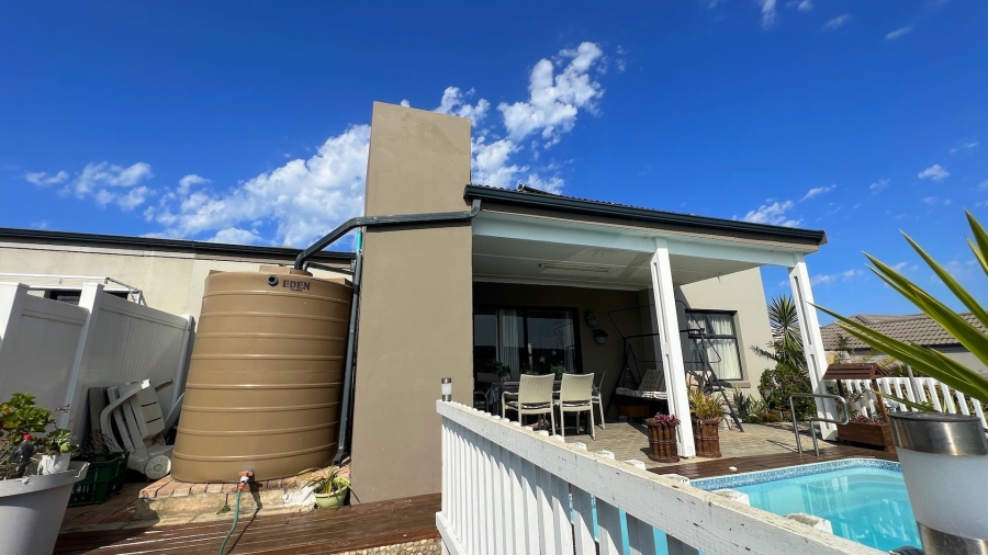 2 Bedroom Property for Sale in Reebok Western Cape